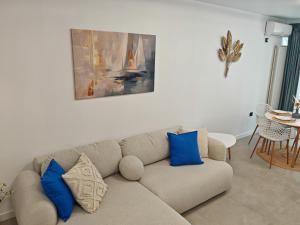 Yaya apartments pool and spa by Alezzi Odyssey