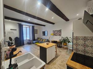 Appartement T2 charmant, calme, terrasse & parking