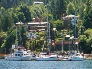 Sunshine Coast Resort - Comox
