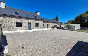 Maisons de vacances Beautiful Home In Pordic With Wifi : photos des chambres