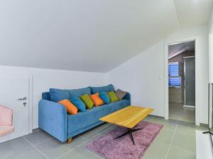 RE with pool and spa Comfortable holiday residence