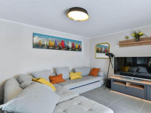 RE with pool and spa Comfortable holiday residence