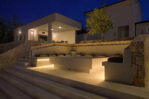 Villa ASTRUM with heated indoor and outdoor pool, jacuzzi and sauna