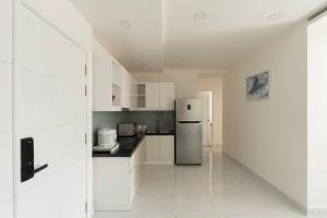 Nice cityview 2brd 2bath D1