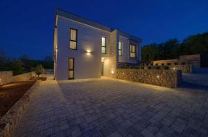 Villa ASTRUM with heated indoor and outdoor pool, jacuzzi and sauna