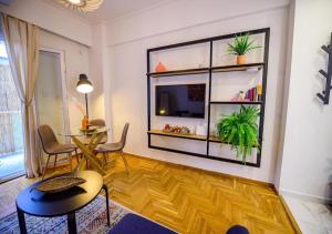 Beautiful & Cozy Central Athens 1bd apt in Syntagma and walk to Plaka