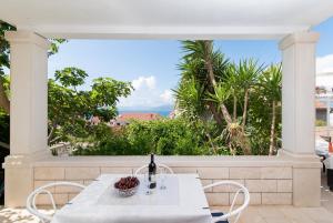 Superior Studio Apartment with Terrace and Sea View room in Apartments Veve