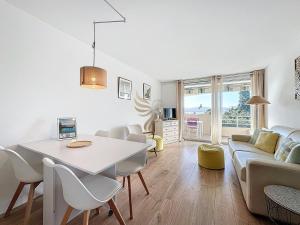 Apart 4 p, sea view, terraces, swimming pool, AC