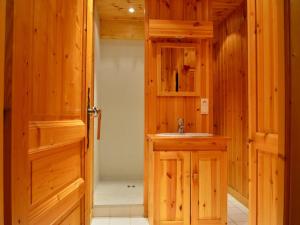 Chalets Chalet aux Coches 10 pers. | 7 min des pistes, internet et parking gratuits - FR-1-329-18 : photos des chambres