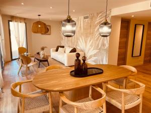 La Maison Cavet 5 Appartements de standing au coeur du village : photos des chambres