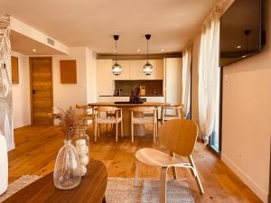 La Maison Cavet 5 Appartements de standing au coeur du village : photos des chambres