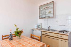 Apartments in Crikvenica 39180