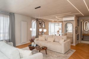 Takumi - Ishi - The Art of Refined Living