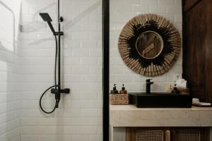 Tropical Kasbah with Riverside View - Beji Mas, Ubud