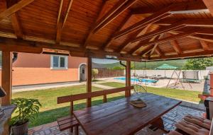 3 Bedroom Stunning Home In Otocac 