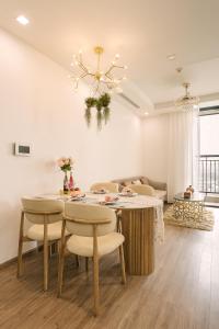 Rosee House -Luxury apartment in vinhomes Greenbay