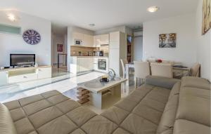 3 Bedroom Stunning Apartment In Medulin