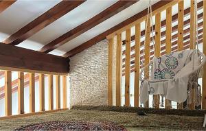 3 Bedroom Nice Apartment In Marinici