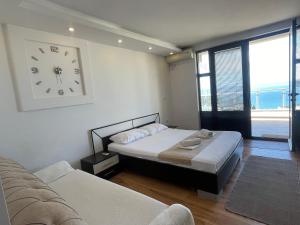Two-Bedroom Apartment room in Days Inn Apartments