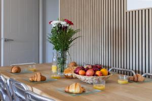 Grand balcon, piscine, plage, golf, parking, wifi, lave linge & vaisselle