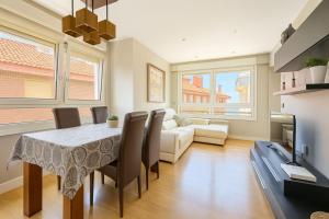 Santillana home vistas mar, parking, tablas de surf y bicicletas