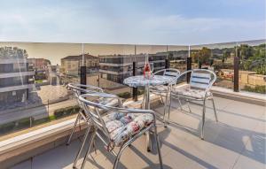 2 Bedroom Cozy Apartment In Medulin