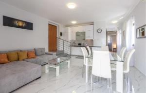 Awesome Apartment In Porec With Wifi