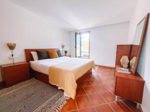 Just Like Home - Casa dos Pinheiros