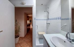 Maisons de vacances Grande Longere Bretonne : photos des chambres
