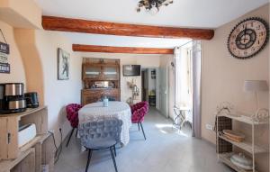 Maisons de vacances 3 Bedroom Stunning Home In Saignon : photos des chambres
