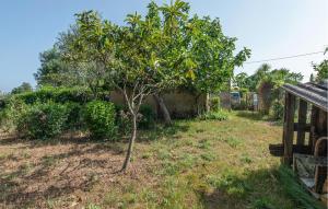 Maisons de vacances 1 Bedroom Pet Friendly Home In Le Muy : photos des chambres