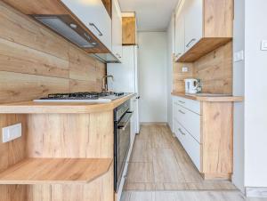 Lubuska Comfy Wooden Studio by BookingHost