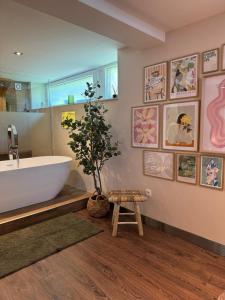 Loft Cosy avec billard et à 10 minutes de laéroport de Zaventem