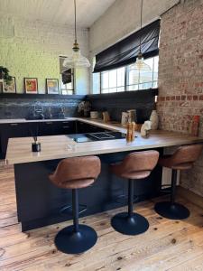 Loft Cosy avec billard et à 10 minutes de laéroport de Zaventem