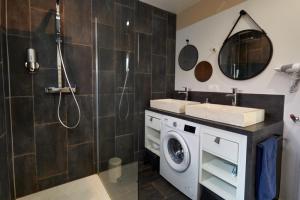 Appartements Centre ville a pied Appt avec SAUNA, Linge, Wifi, Stationnement Gratuit : photos des chambres