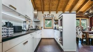 CHALET MOUTON a 4-Bedroom Alpine Chic Escape in Saas-Fee