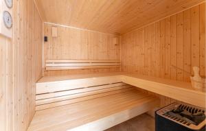 Maisons de vacances Superbe Maison Avec Piscine : photos des chambres
