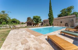 Maisons de vacances Superbe Maison Avec Piscine : photos des chambres