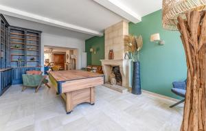 Maisons de vacances Superbe Maison Avec Piscine : photos des chambres
