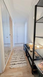 Appartements Neuilly Etoile - 2 Personnes - Luxe Proche Metro - 10 min Paris : photos des chambres