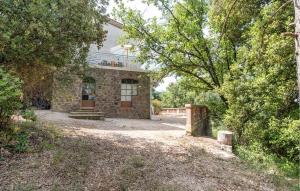 Maisons de vacances 3 Bedroom Awesome Home In Seillans : photos des chambres