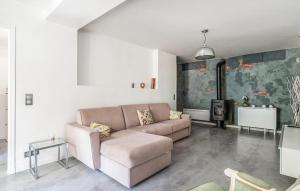 Apartment In Villa With Pool