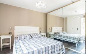 Appartements Apartment In Villa With Pool : photos des chambres