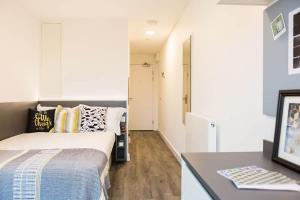 Student Only Bronze Studio Upper Level White City - Unterkünfte ohne Kategorie in London