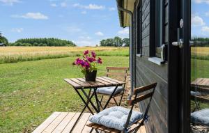 3 Bedroom Stunning Home In Stege