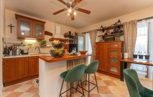 Stunning Home In Donji Zemunik