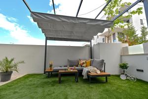 Luxury apartment with private garden