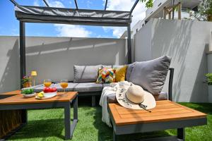 Luxury apartment with private garden