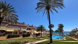 Fantástico Bungalow, piscina y vistas al mar By ElConserje