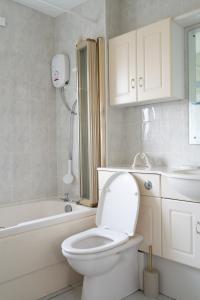 Property Malak Homes - Denis Close